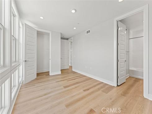 209 Stage , Irvine, CA