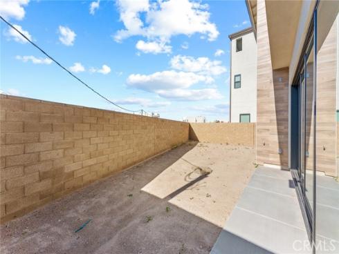 209 Stage , Irvine, CA