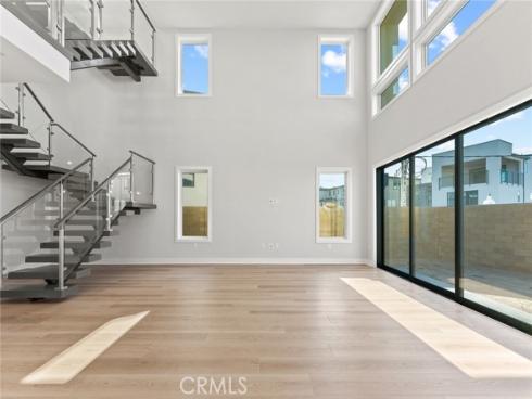 209 Stage , Irvine, CA