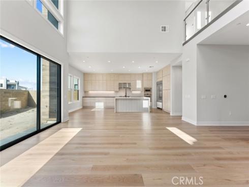 209 Stage , Irvine, CA