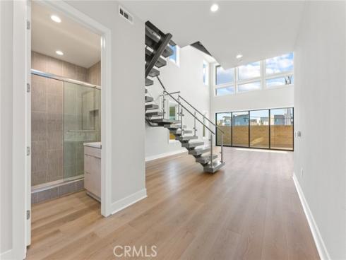 209 Stage , Irvine, CA