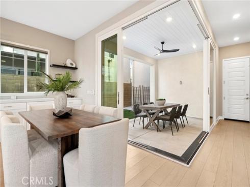 126 Scale , Irvine, CA