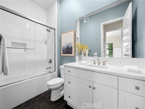 126 Scale , Irvine, CA