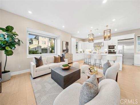 126 Scale , Irvine, CA