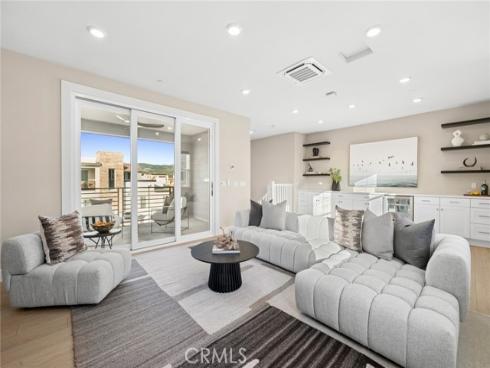 126 Scale , Irvine, CA