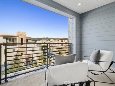 126 Scale , Irvine, CA