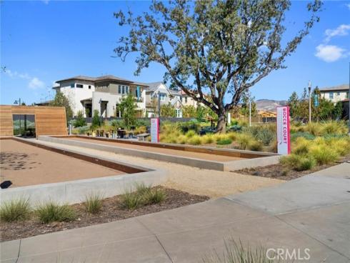 126 Scale , Irvine, CA