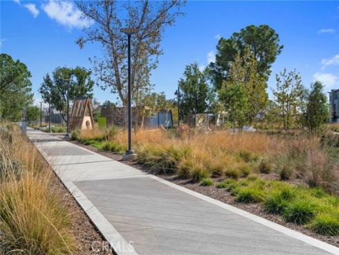 126 Scale , Irvine, CA