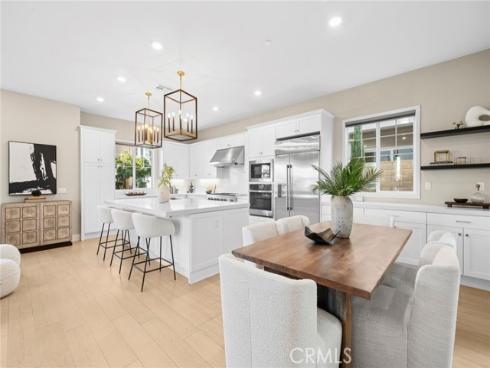 126 Scale , Irvine, CA