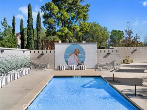 126 Scale , Irvine, CA