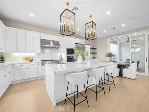 126 Scale , Irvine, CA