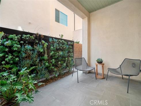 163 Crossover , Irvine, CA