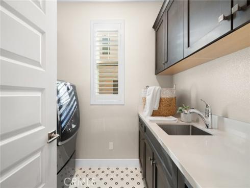 163 Crossover , Irvine, CA