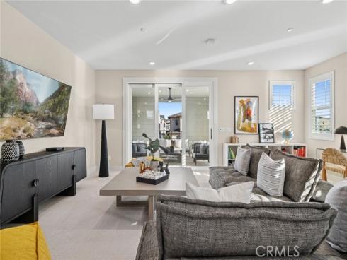 163 Crossover , Irvine, CA