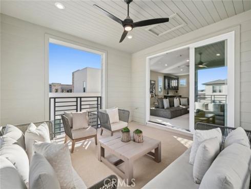 163 Crossover , Irvine, CA