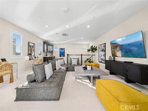 163 Crossover , Irvine, CA