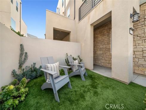 163 Crossover , Irvine, CA