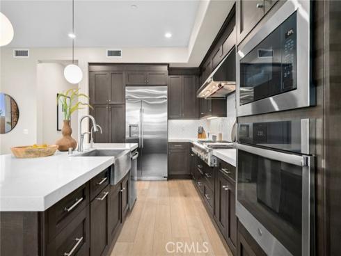 163 Crossover , Irvine, CA