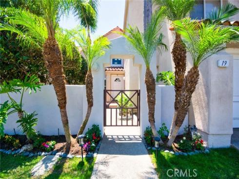 19  Las Cruces  , Irvine, CA