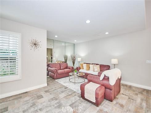 19  Las Cruces  , Irvine, CA