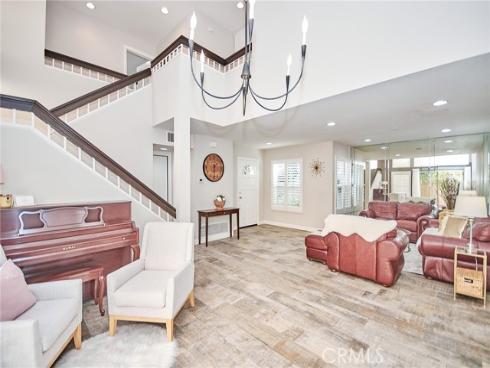 19  Las Cruces  , Irvine, CA