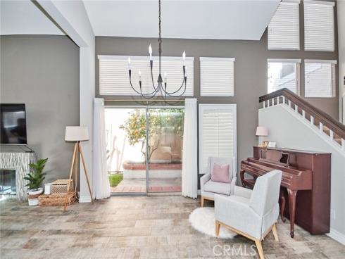 19  Las Cruces  , Irvine, CA