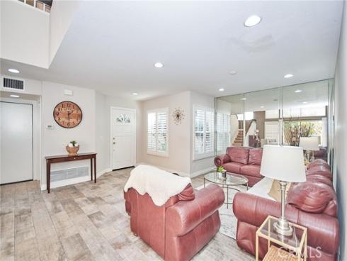 19  Las Cruces  , Irvine, CA