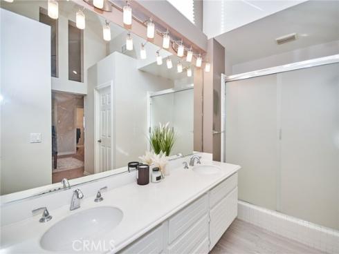 19  Las Cruces  , Irvine, CA