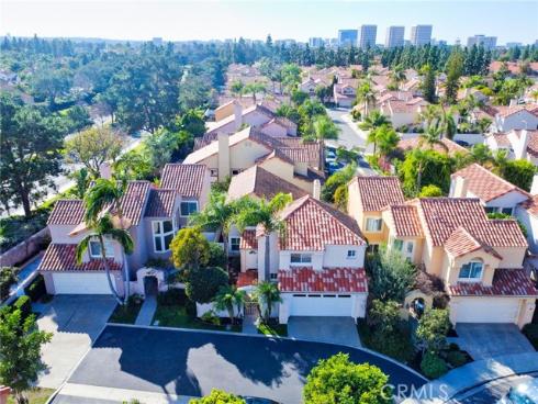 19  Las Cruces  , Irvine, CA