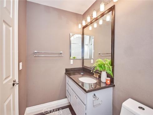 19  Las Cruces  , Irvine, CA