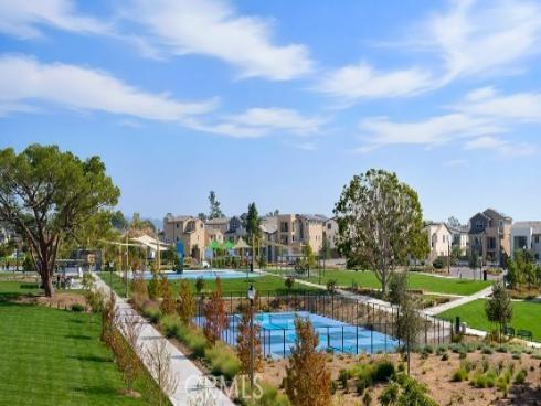 208  Briar Moon  , Irvine, CA