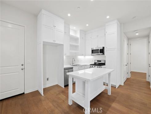 753 Spring Gdn , Irvine, CA