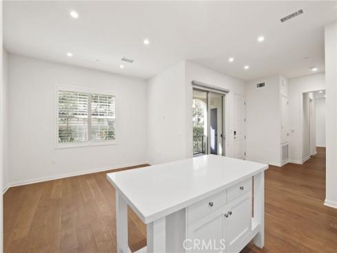 753 Spring Gdn , Irvine, CA