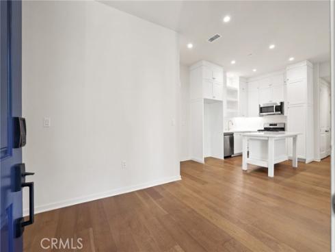 753 Spring Gdn , Irvine, CA