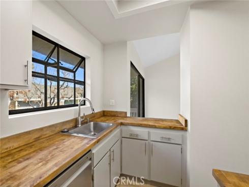 234  Pineview  , Irvine, CA