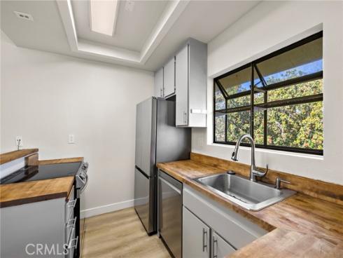 234  Pineview  , Irvine, CA