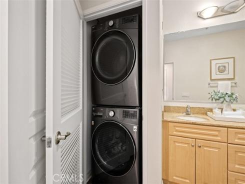 3458  Watermarke  , Irvine, CA