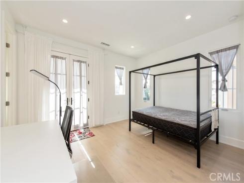 162  Statura  , Irvine, CA