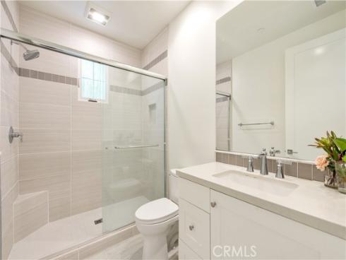 162  Statura  , Irvine, CA