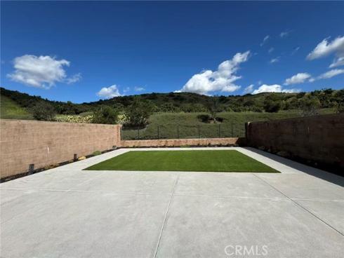 162  Statura  , Irvine, CA