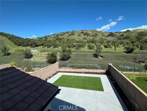 162  Statura  , Irvine, CA