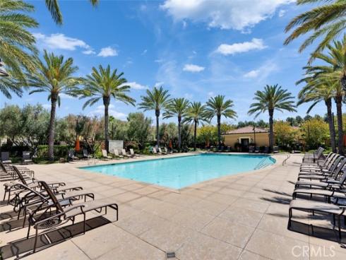 162  Statura  , Irvine, CA