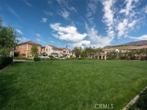 162  Statura  , Irvine, CA