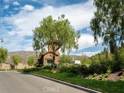 162  Statura  , Irvine, CA