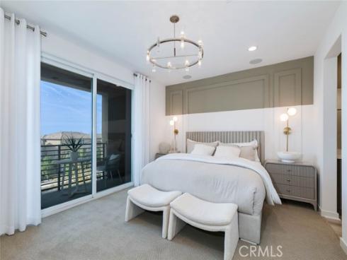 1077  Cadence  , Irvine, CA