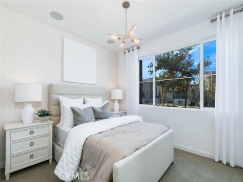 1077  Cadence  , Irvine, CA