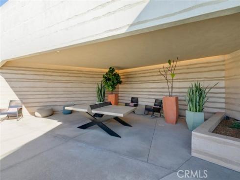 1077  Cadence  , Irvine, CA