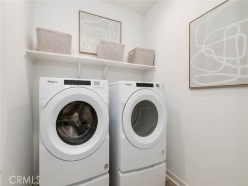 1077  Cadence  , Irvine, CA