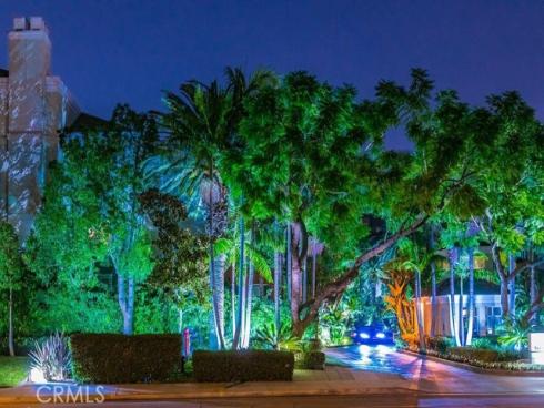 2243  Martin  217 , Irvine, CA