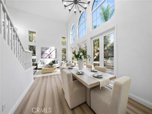 18 Broadleaf , Irvine, CA